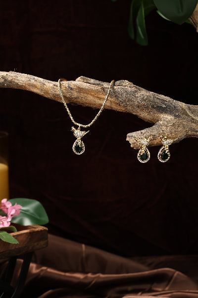 Cute bird motti attigai with Cz stone