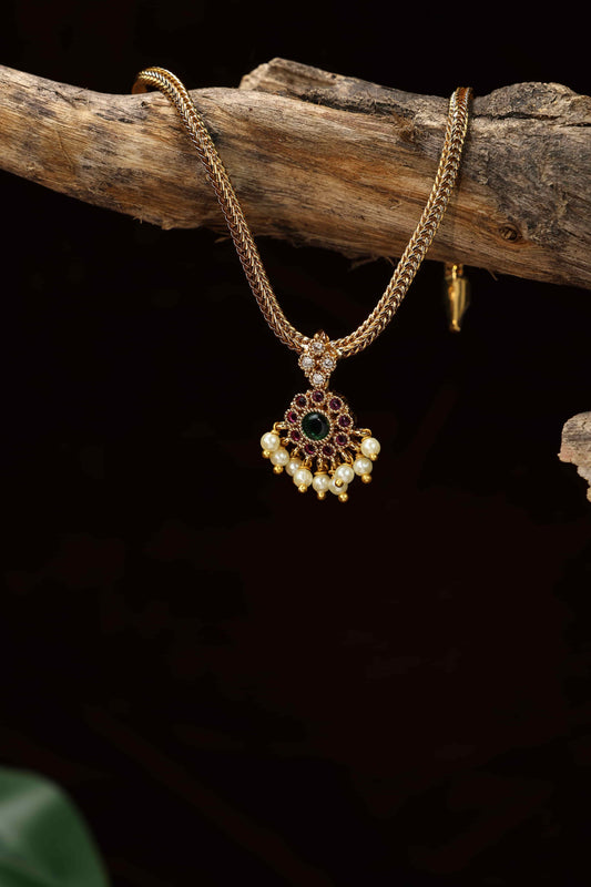 Kemp stone attigai ruby with emerald