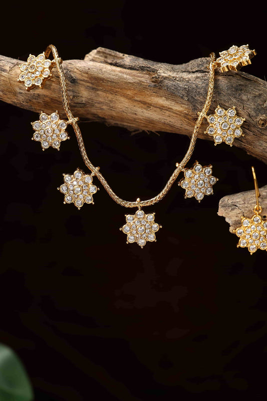 Cute star hanging pendent attigai-white