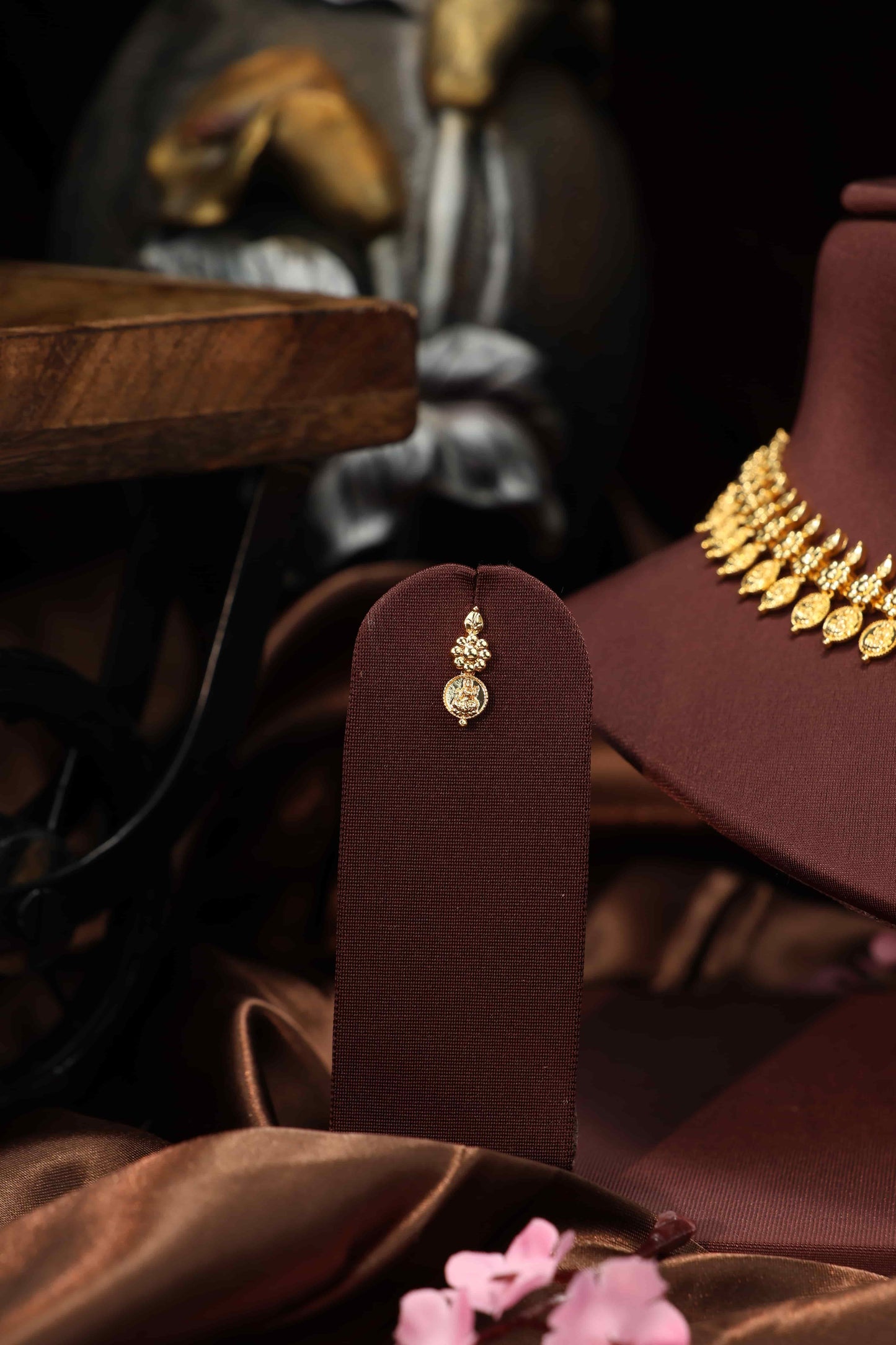 Cute lakshmi coin neclace with studs