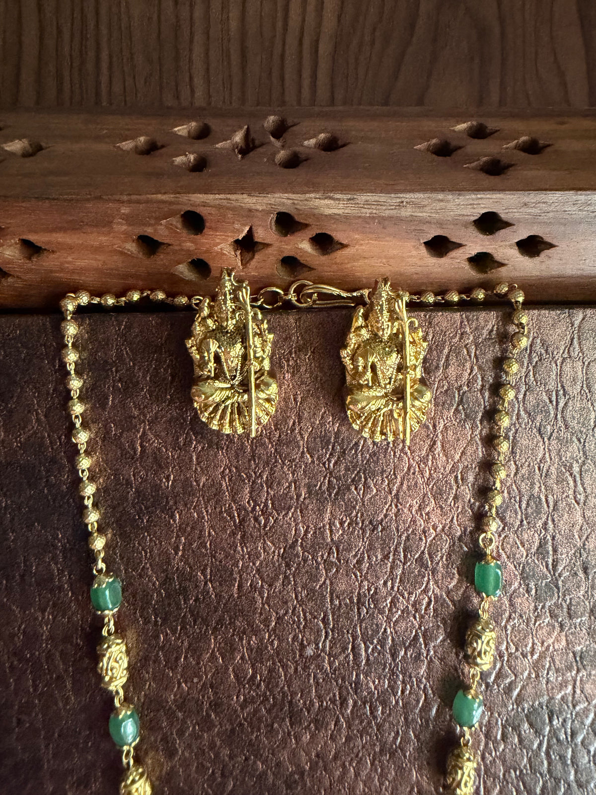 Meenakshi Amman beads chain with earrings
