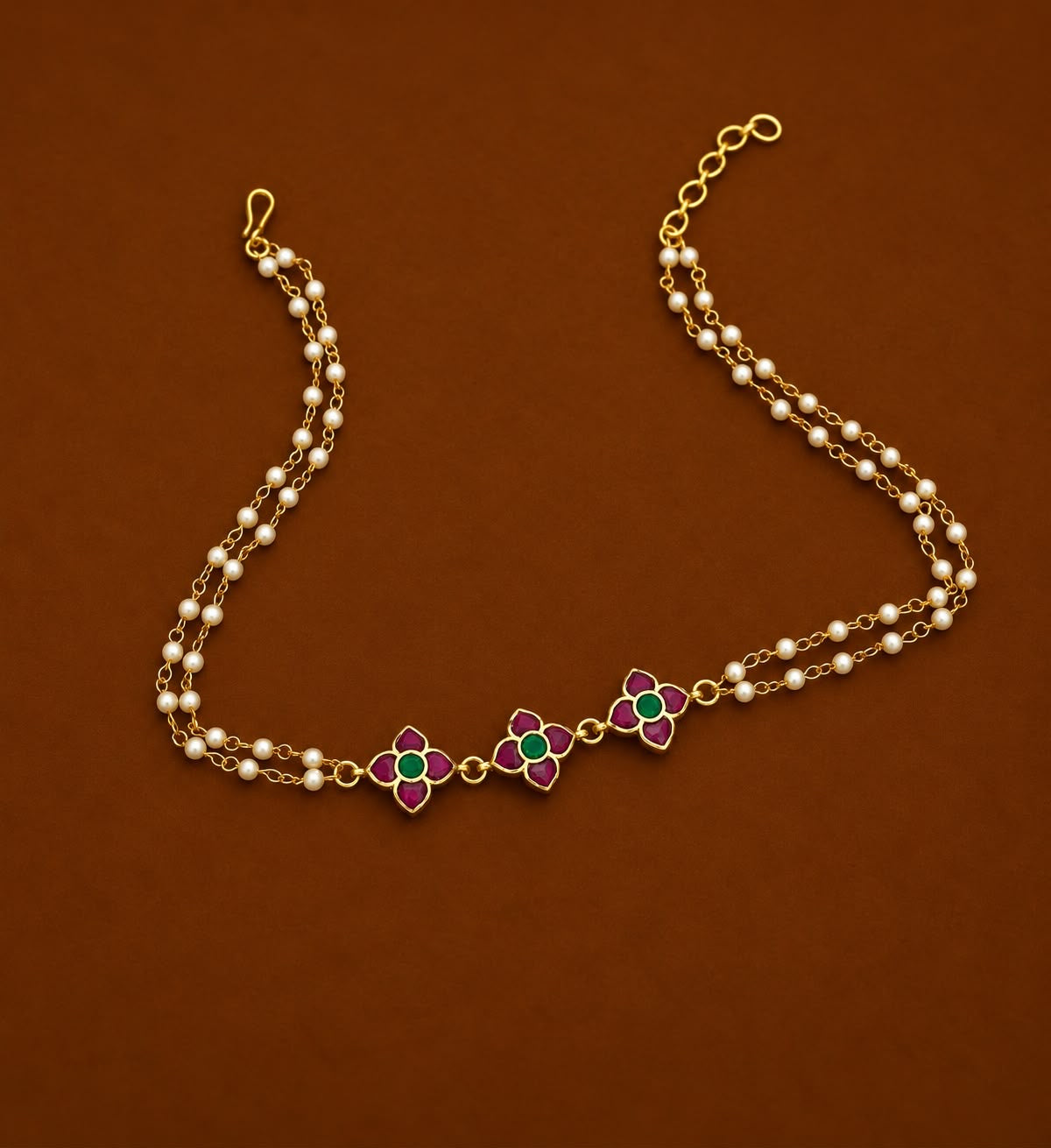 Pearl with kemp stone mini chocker