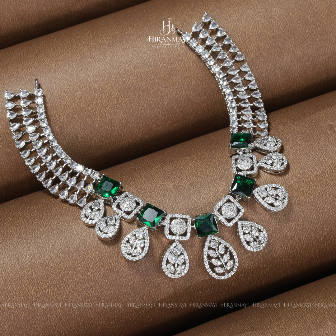 Leaf pattern with white and bold emerald stone necklace