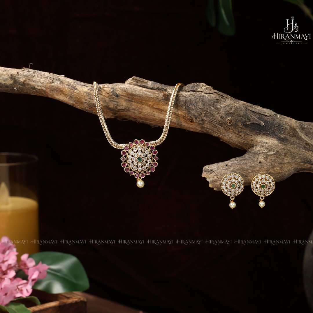 Minimal Kundan Ruby And Emerald Stone Attigai