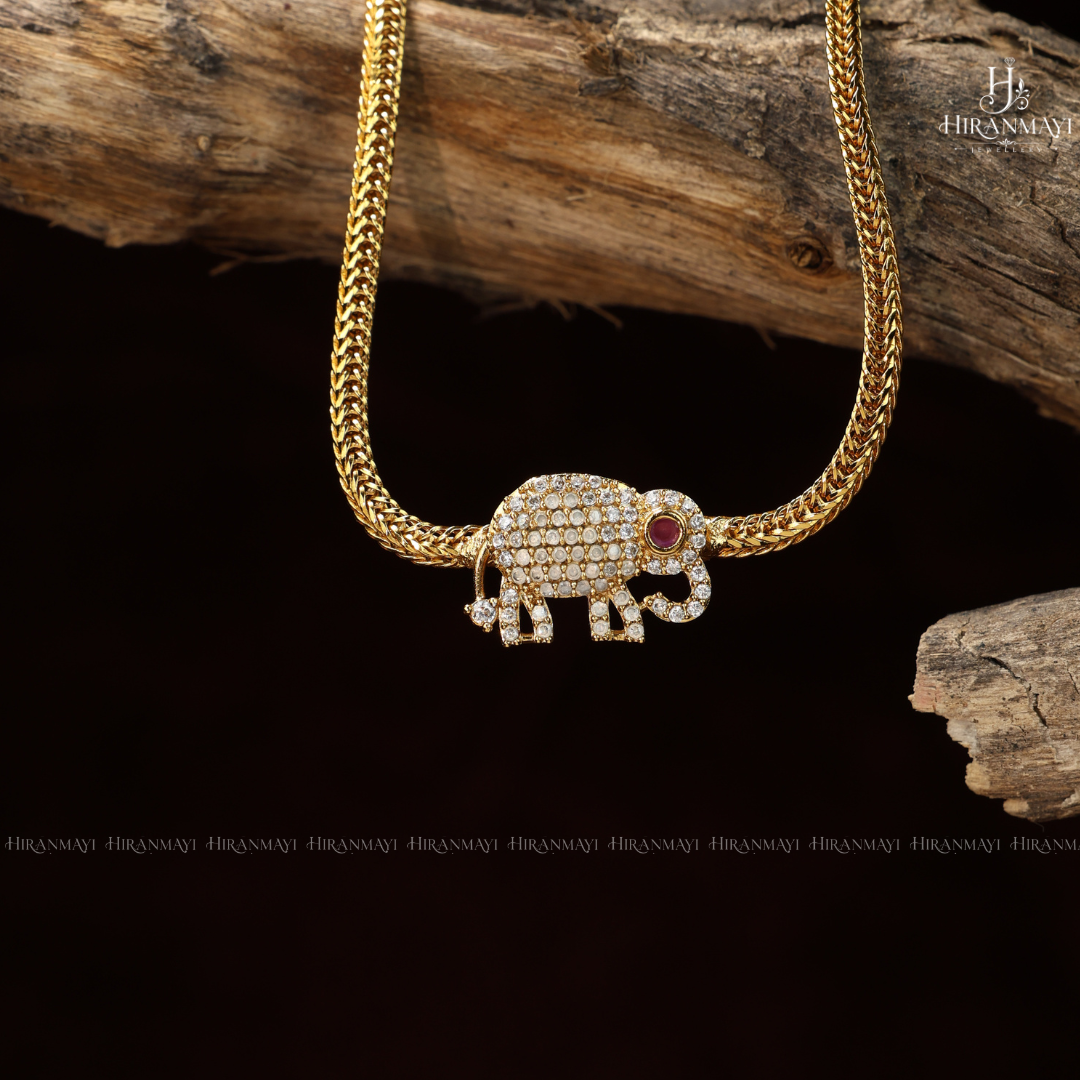 Minimal Elephant Motif Necklace