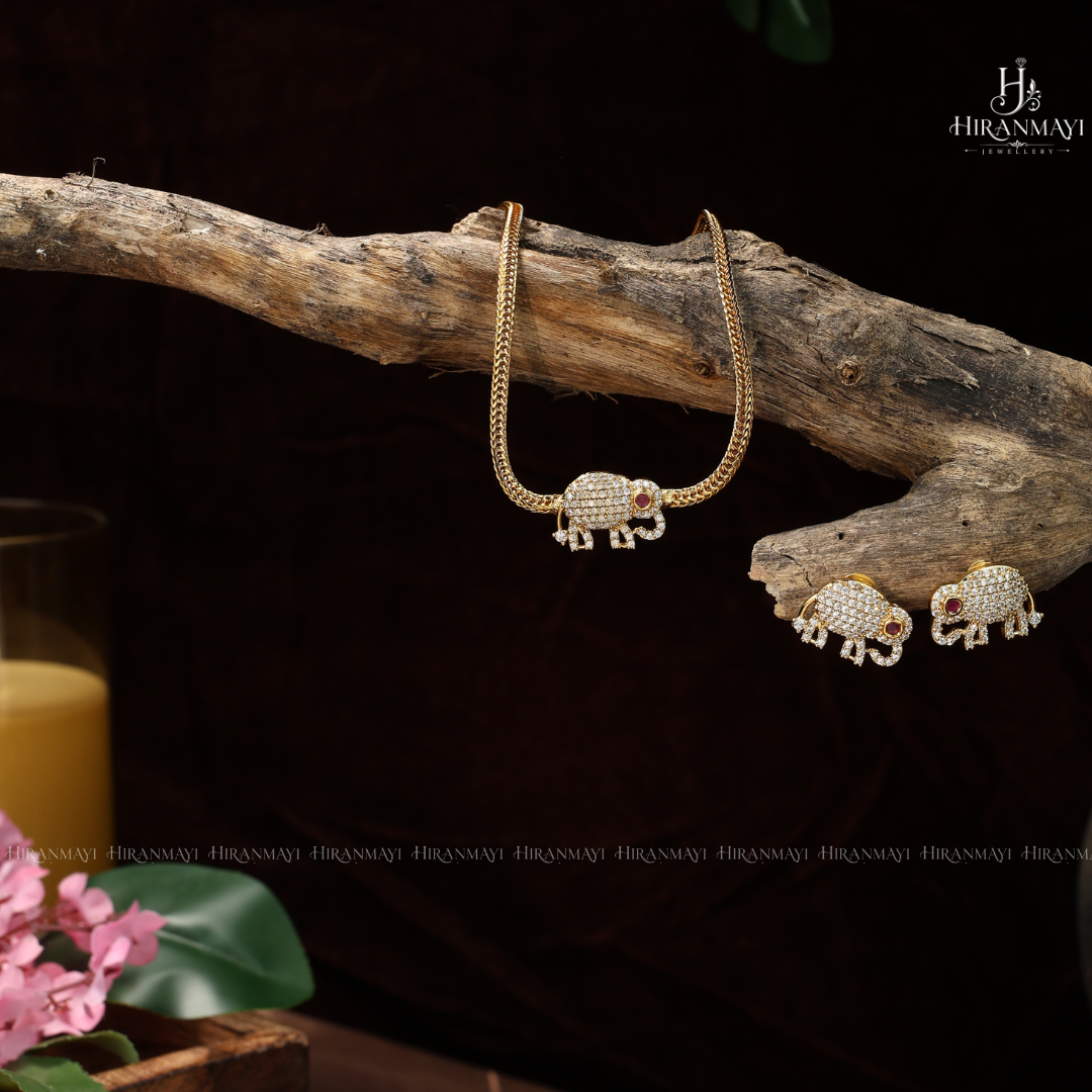 Minimal Elephant Motif Necklace