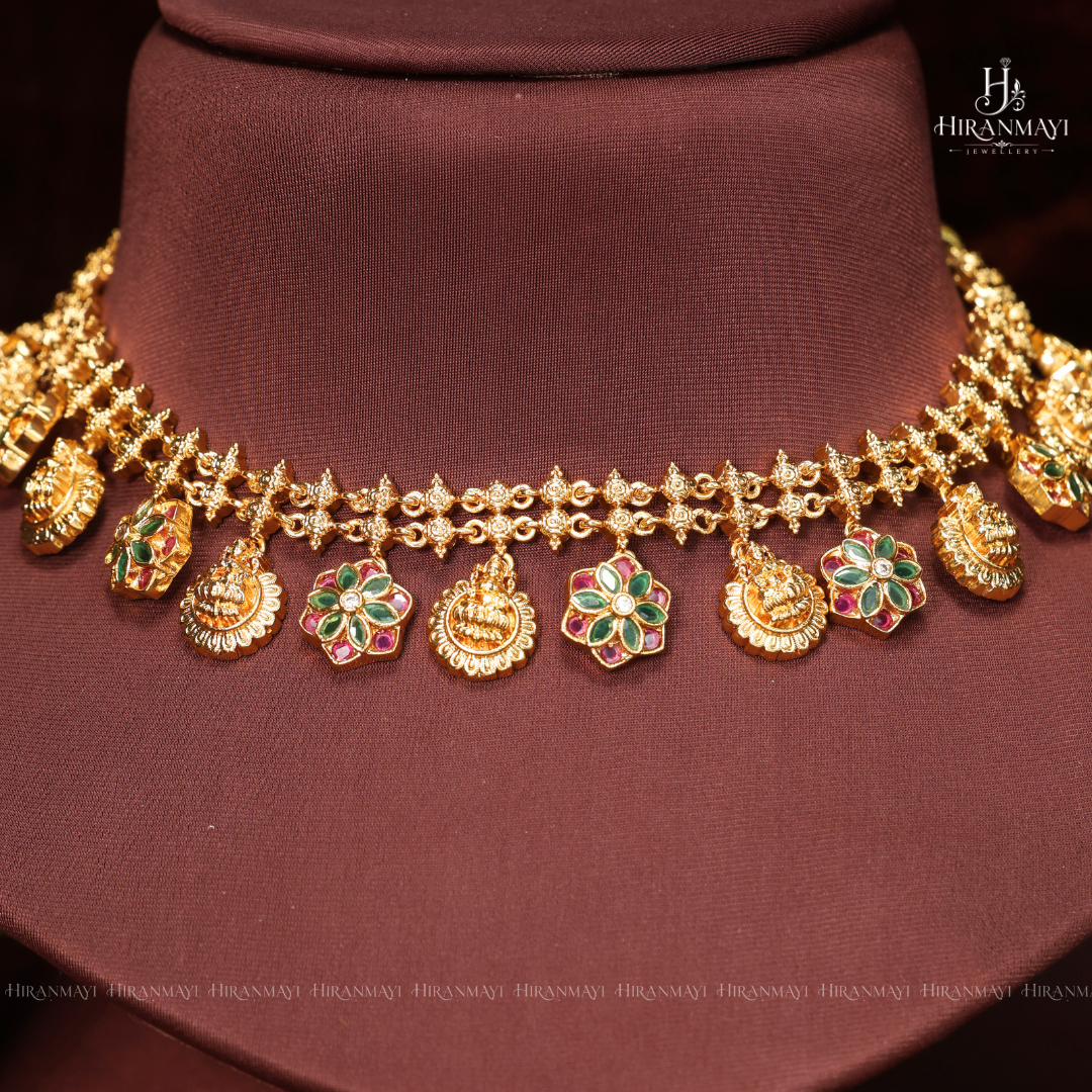 Lakshmi with star hanging short chocker