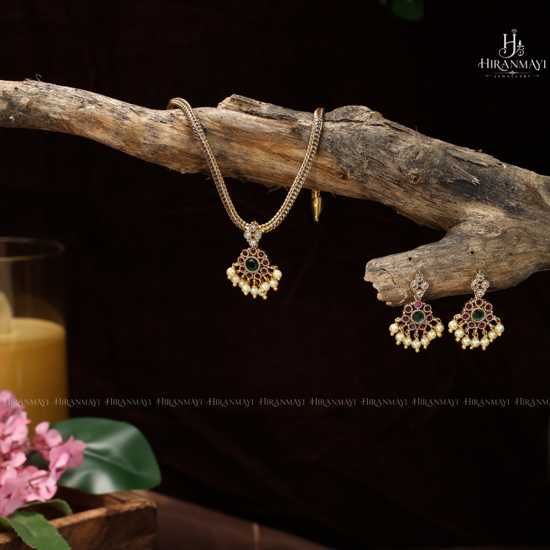 Mini Ruby With Emerald Stone Attigai