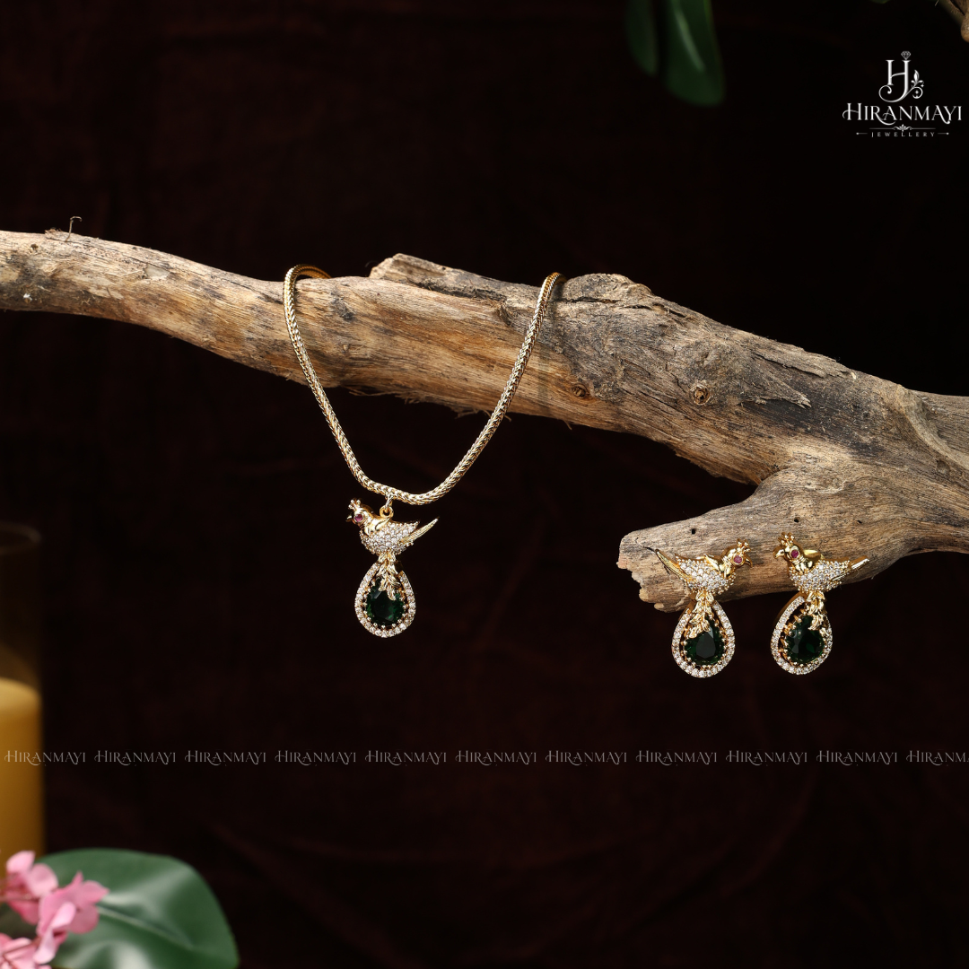 Minimal antique bird motif neckset  - green