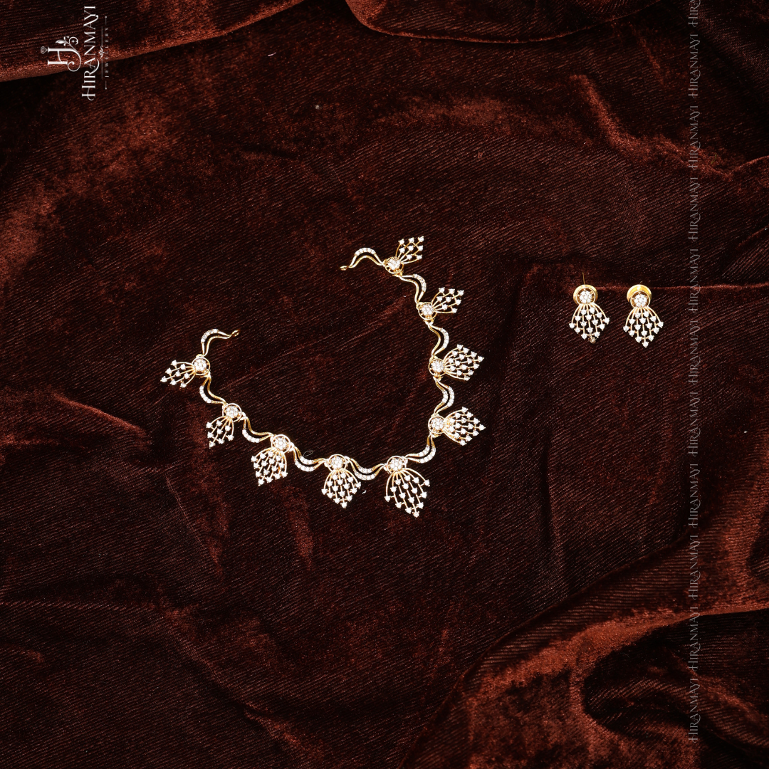 American diamond feathers type necklace