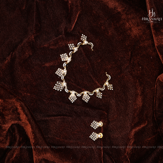 American diamond feathers type necklace