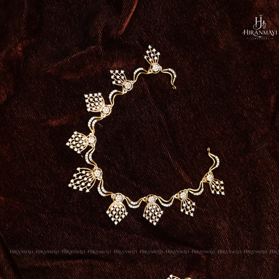 American diamond feathers type necklace