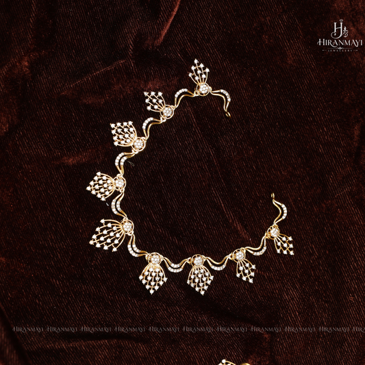 American diamond feathers type necklace