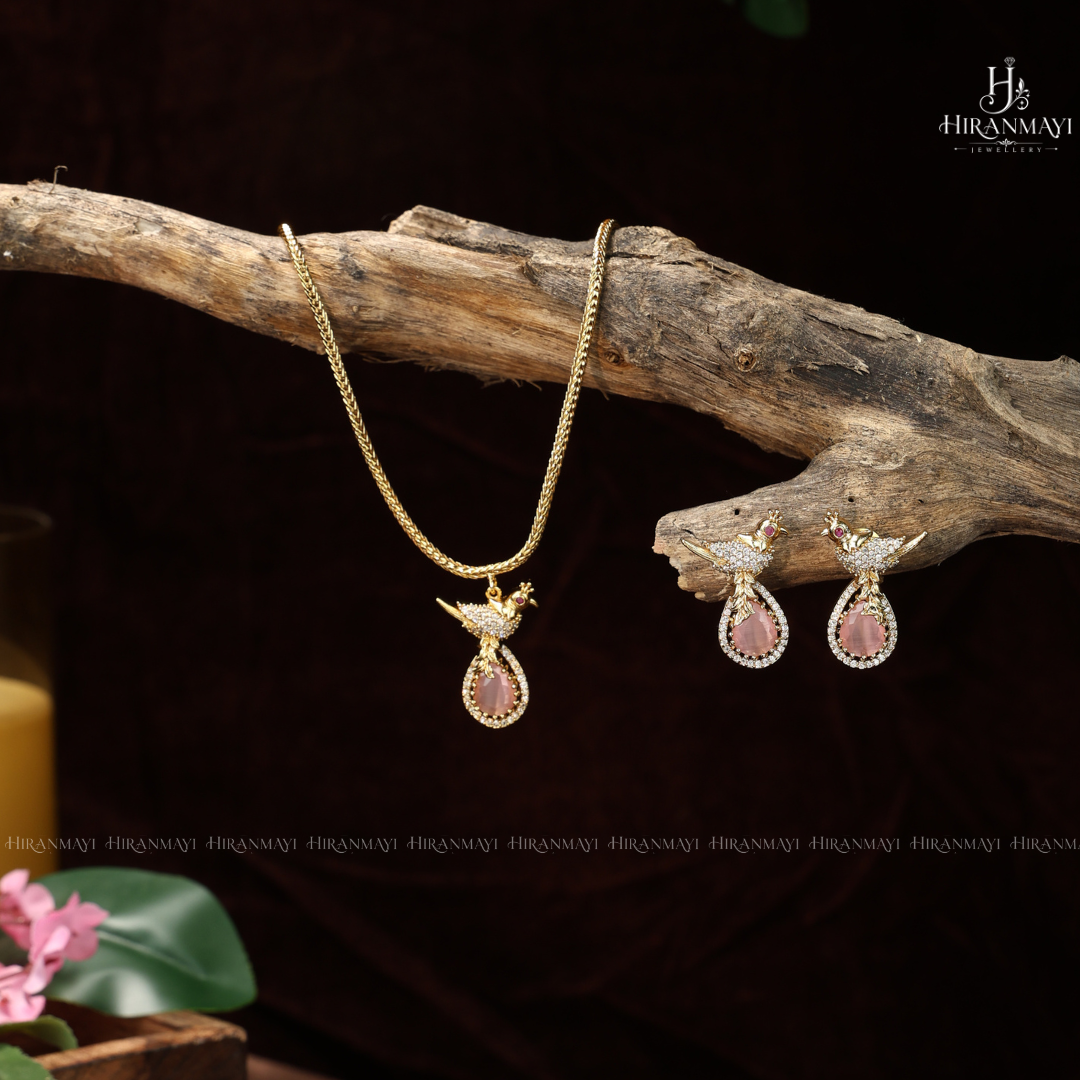 Minimal Antique Bird Motif Neckset  - baby pink