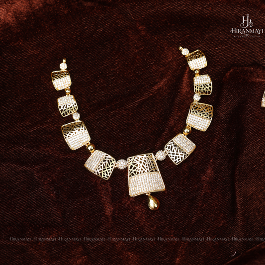 American diamond cube pattern necklace