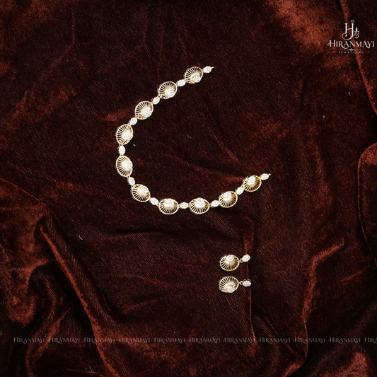 Shell model stone studded necklace