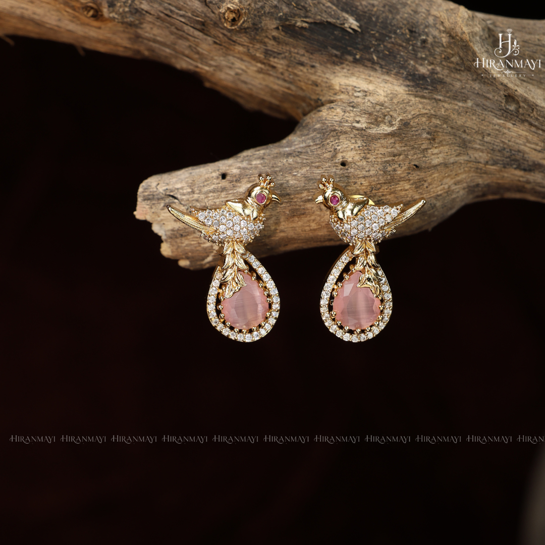 Minimal Antique Bird Motif Neckset  - baby pink