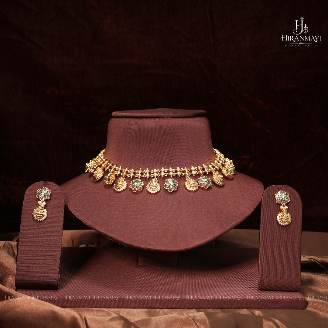 Lakshmi with star hanging short chocker