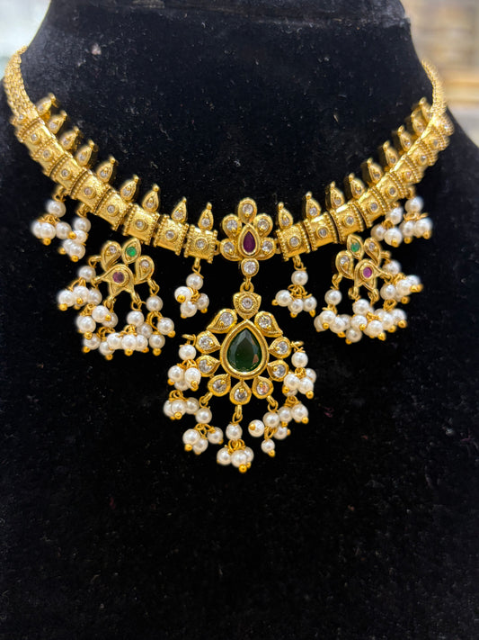 Guttapusulu premium neck chocker
